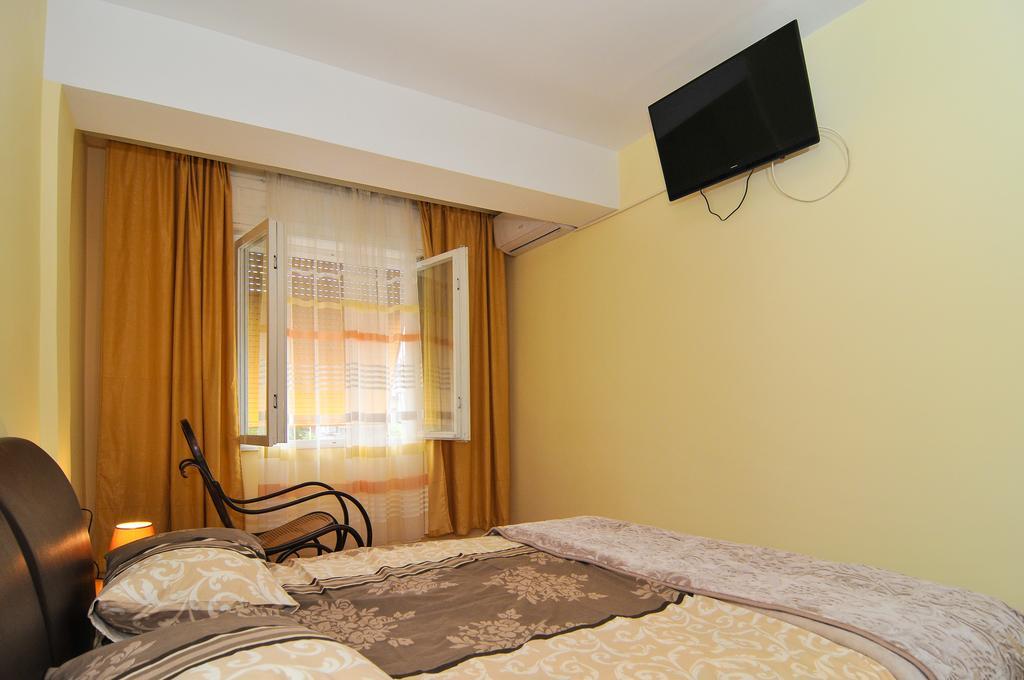 Apartment S&T Tivat Buitenkant foto