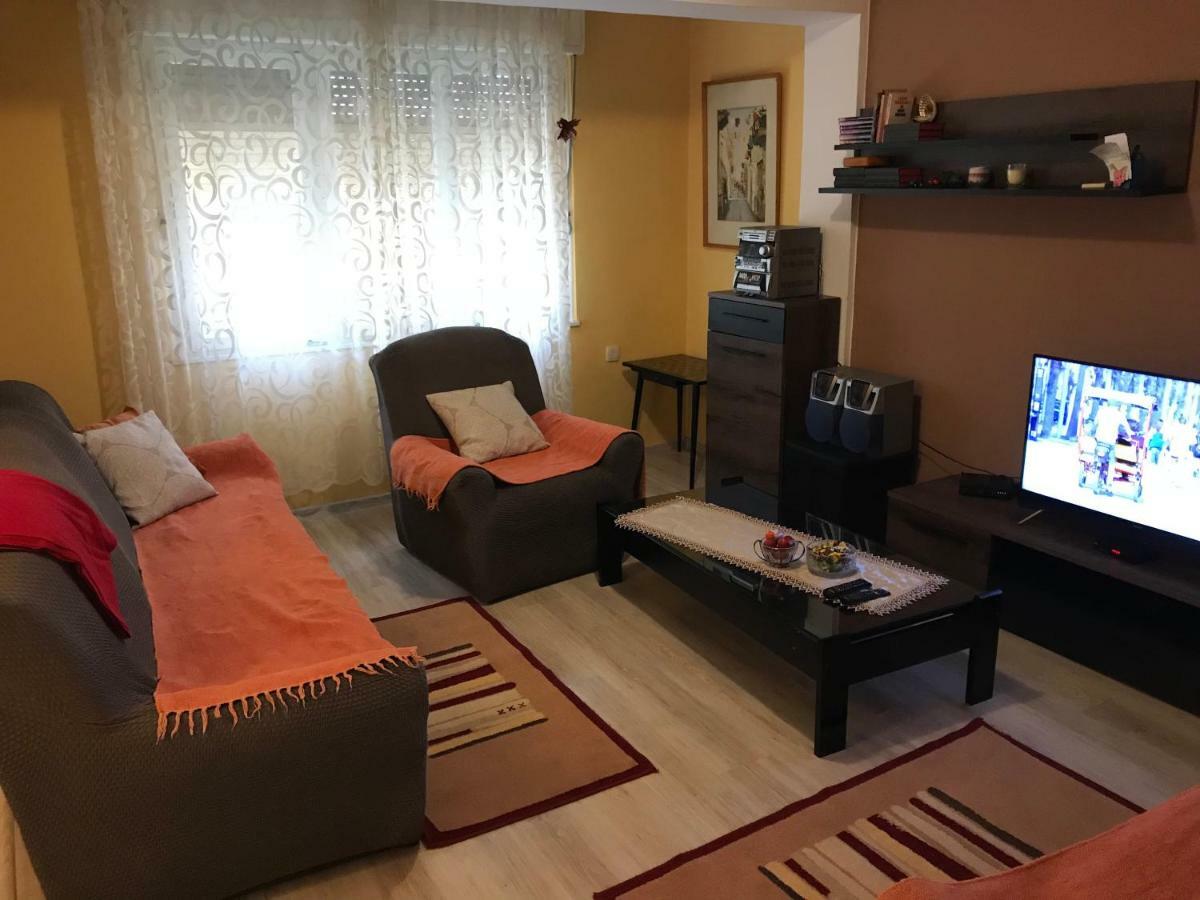 Apartment S&T Tivat Buitenkant foto