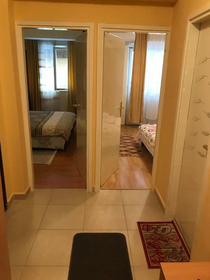 Apartment S&T Tivat Buitenkant foto